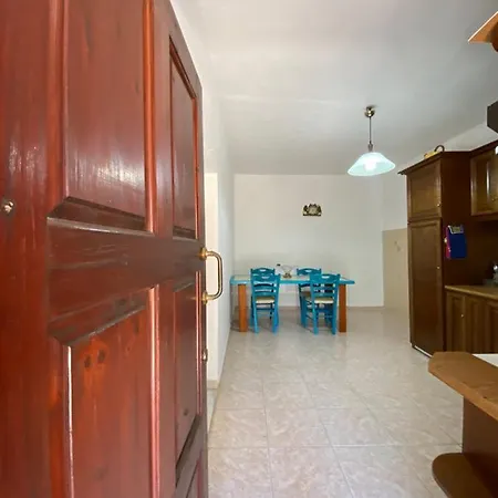 Traditional Karpathian Francis House Menetaí